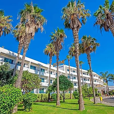 Dome Marina & Hotel 4*
