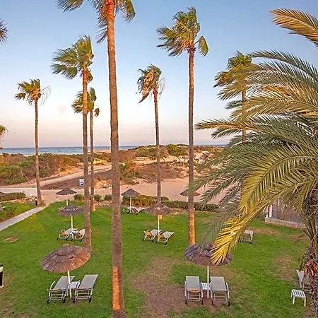 Dome Marina & 4*