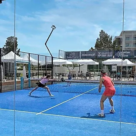 Dome Marina & Hotel 4*